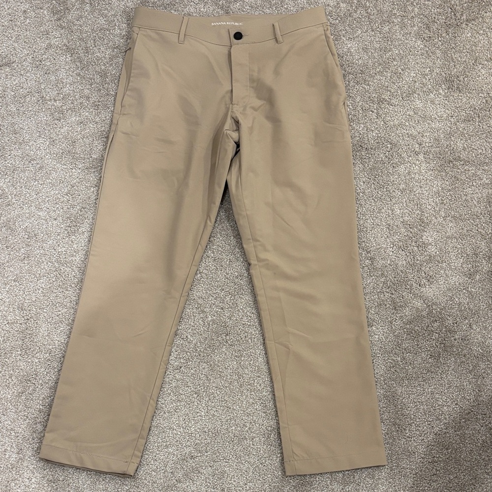 Banana Republic Men's Khaki Golf Pants